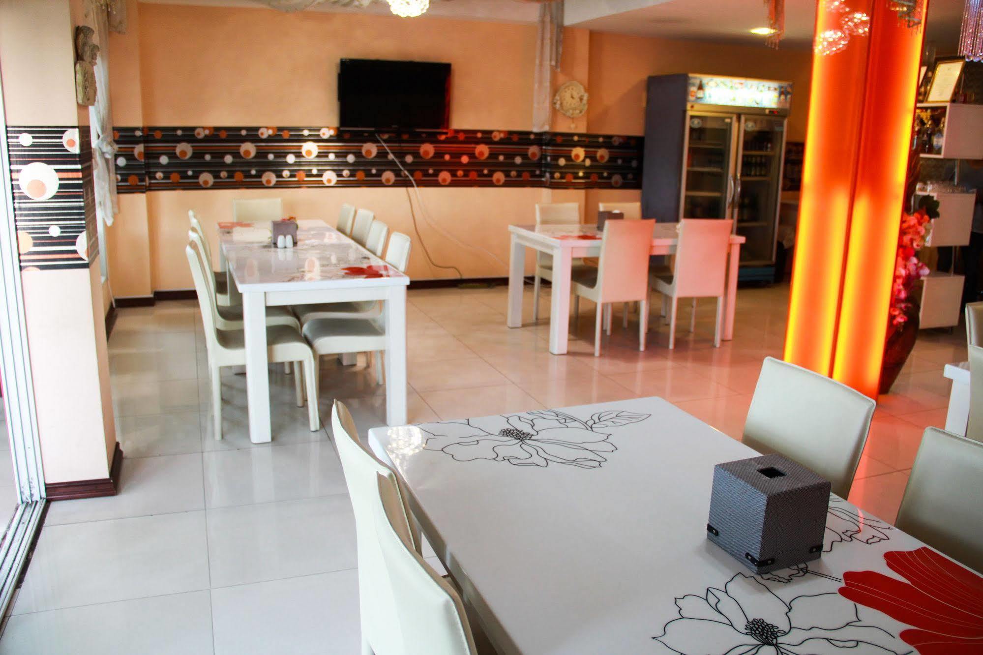 Hotel The