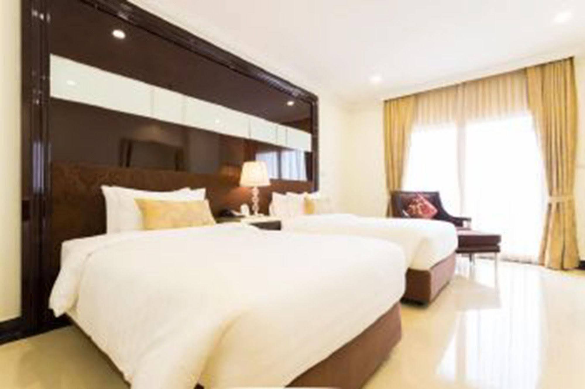 Crystal Hotel 5*
