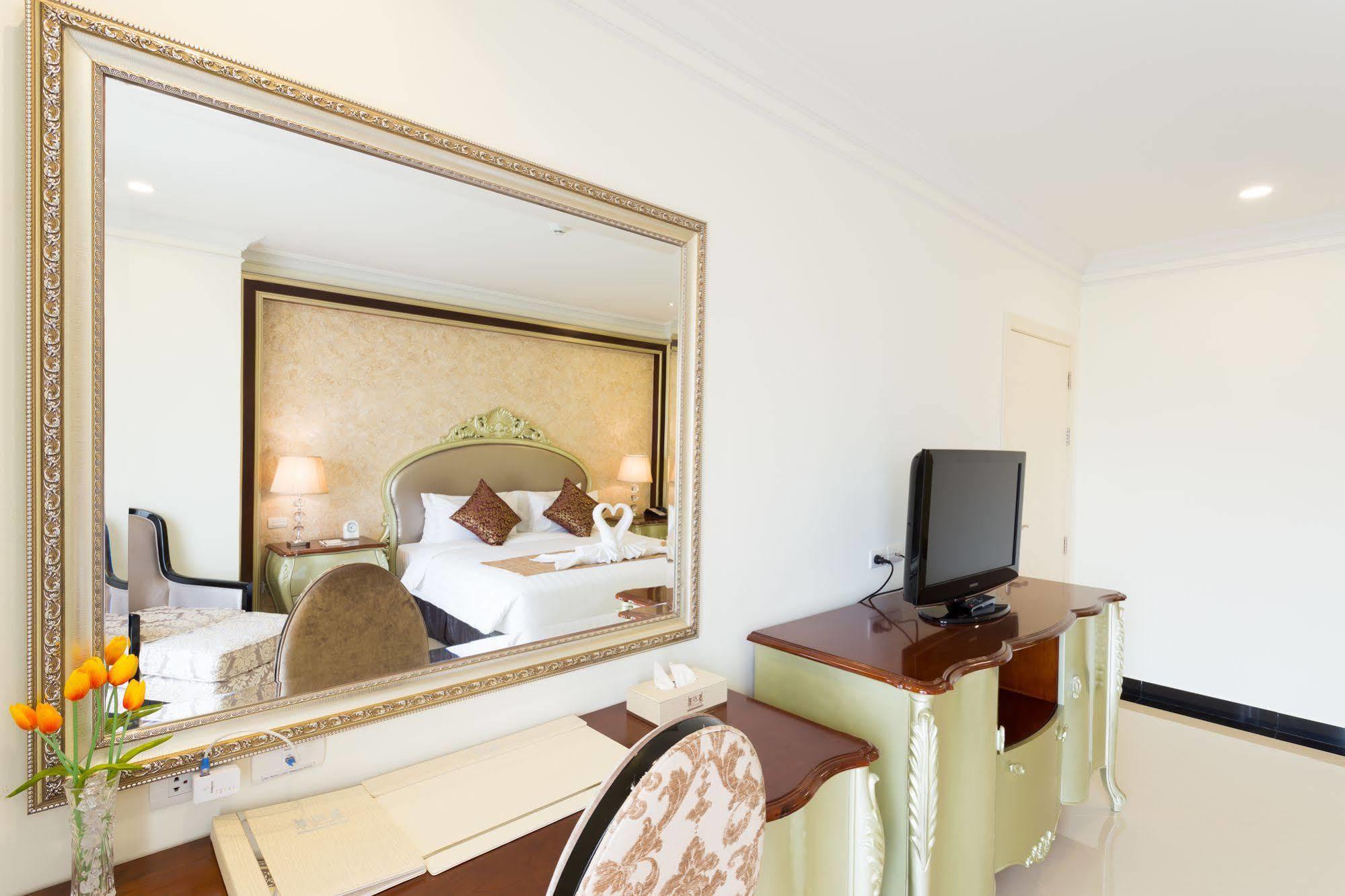 Hotel Crystal Pattaya