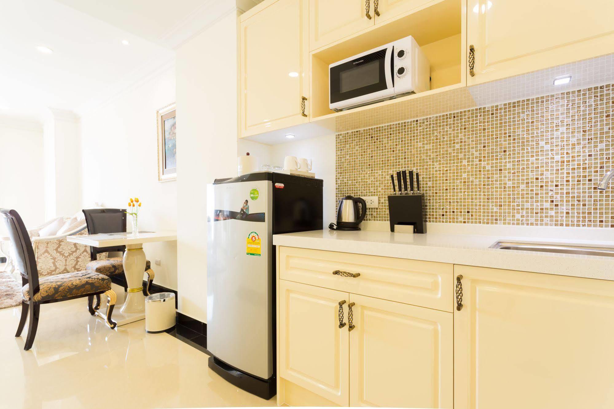 Hotel Crystal Pattaya