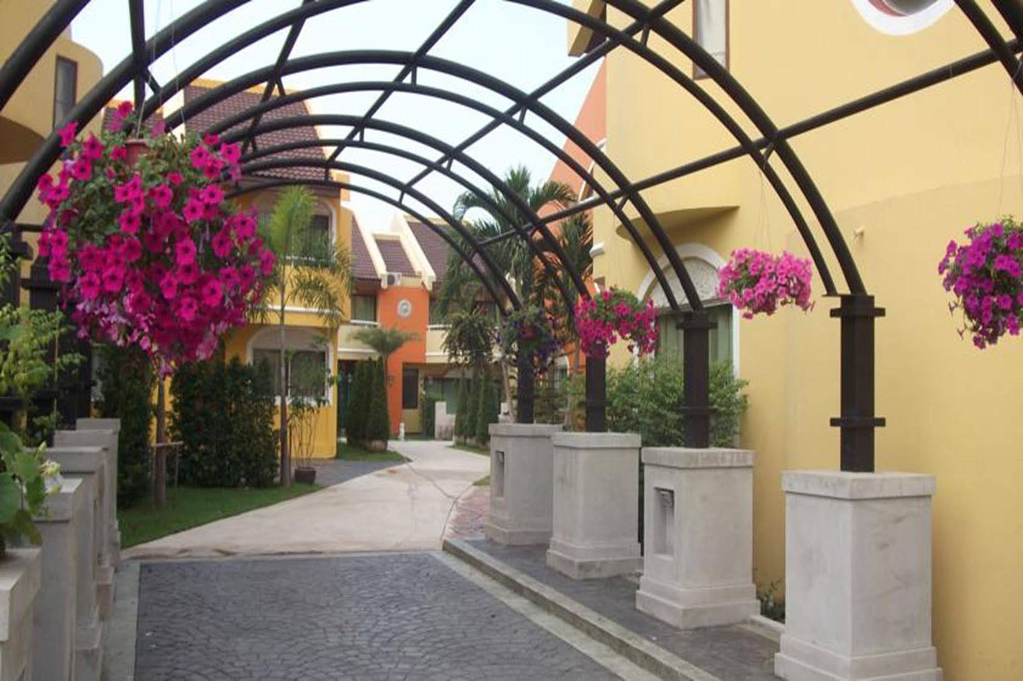 Resort The Victoria 4*