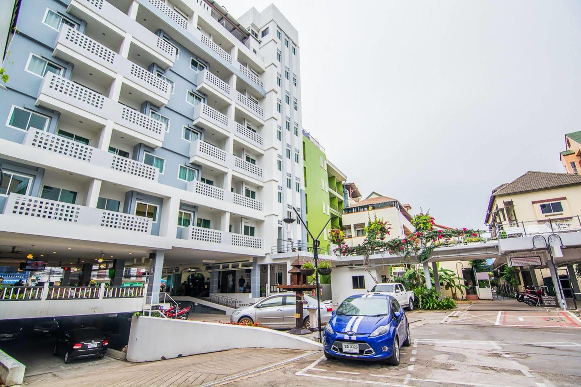 Sutus Court 1 Hotel 3*