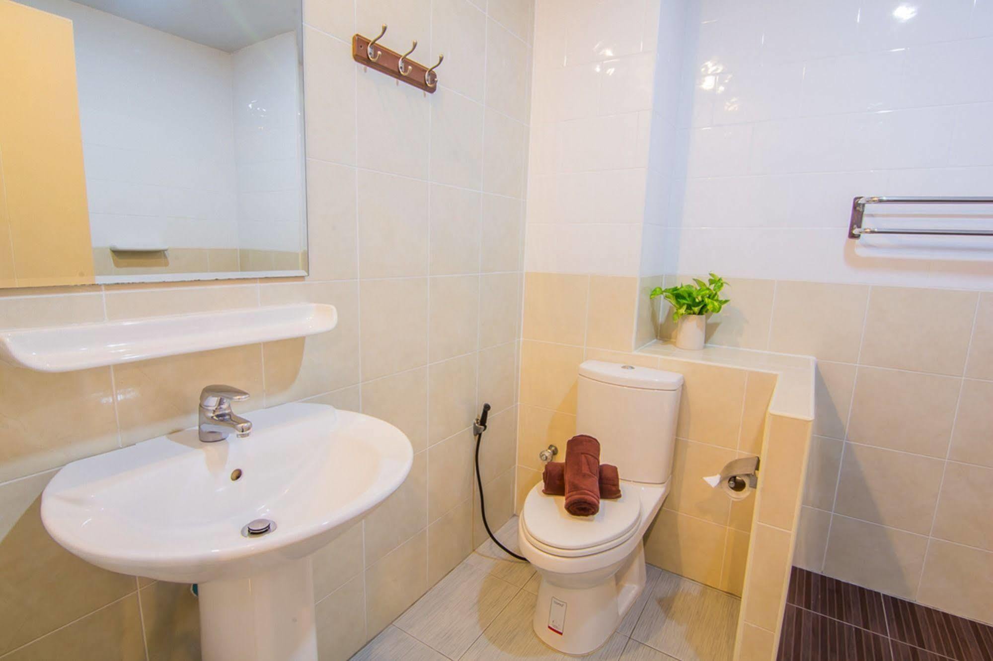 Hotel Sutus Court 1