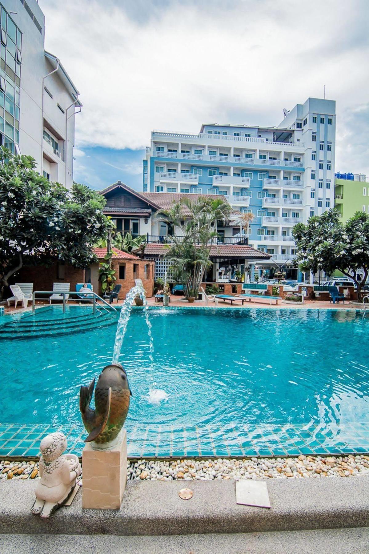 Sutus Court 1 Hotel Pattaya