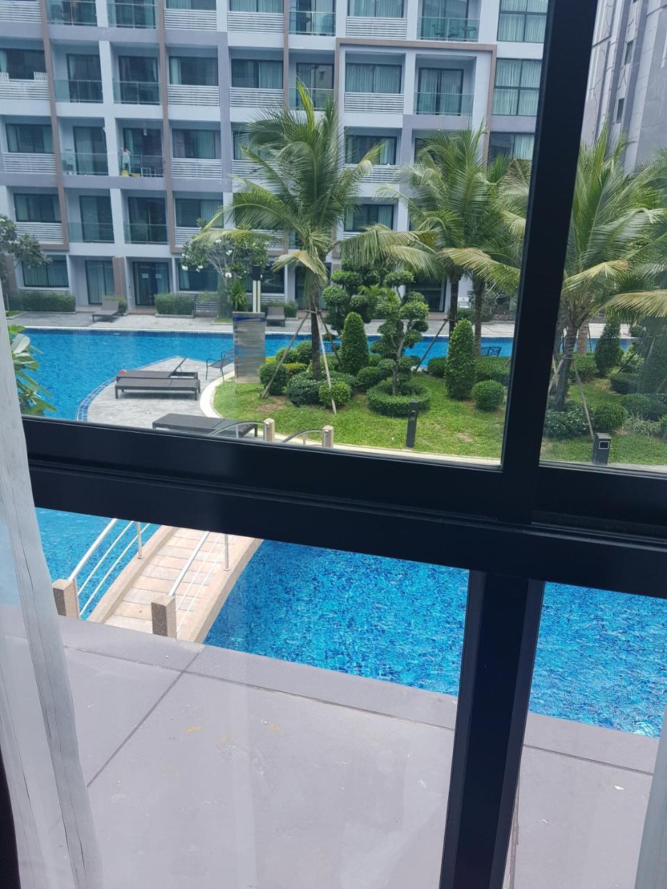Tropical Pool View Free Electric Wifi Pattaya