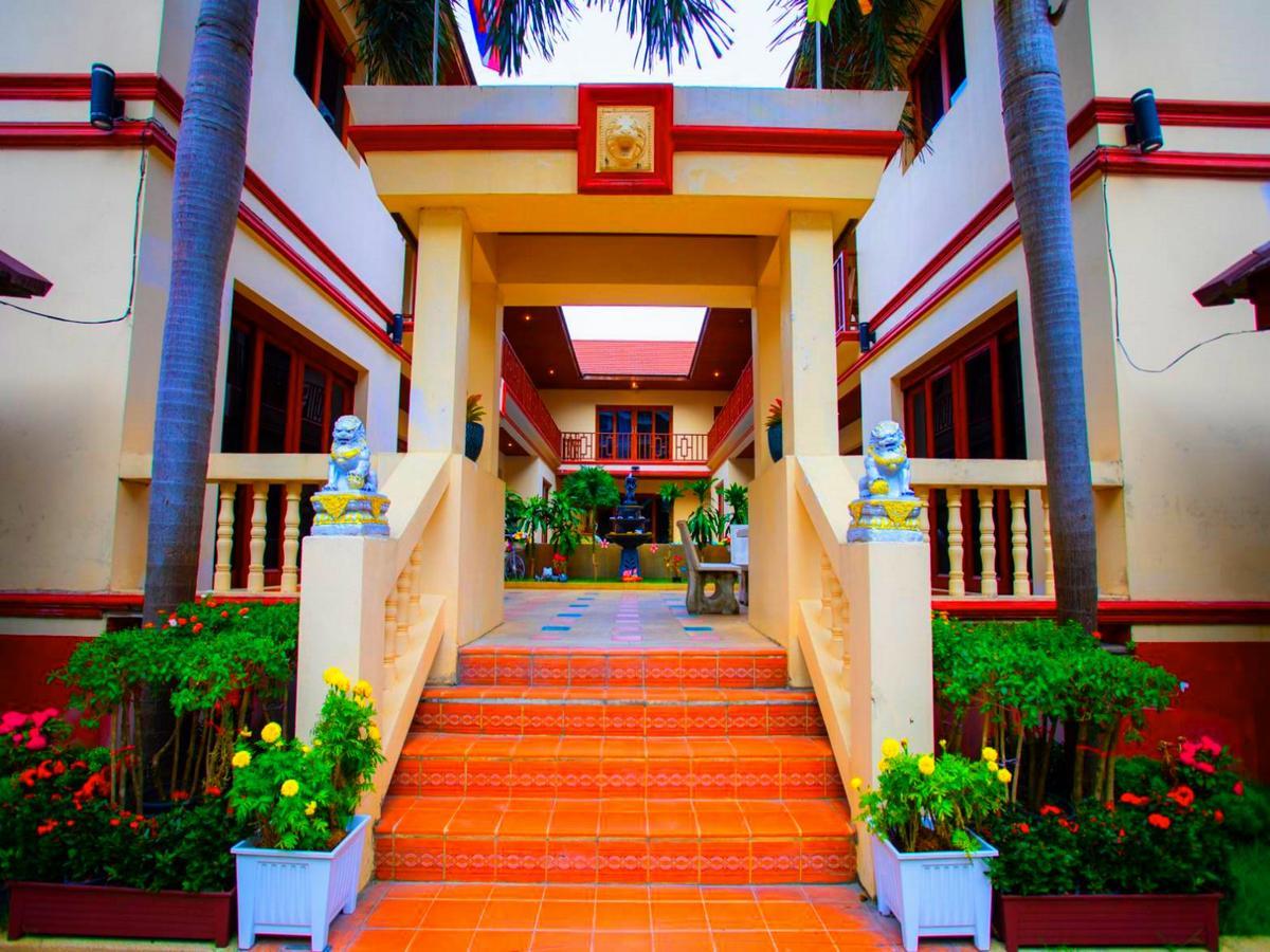 Punyapha Villa *
