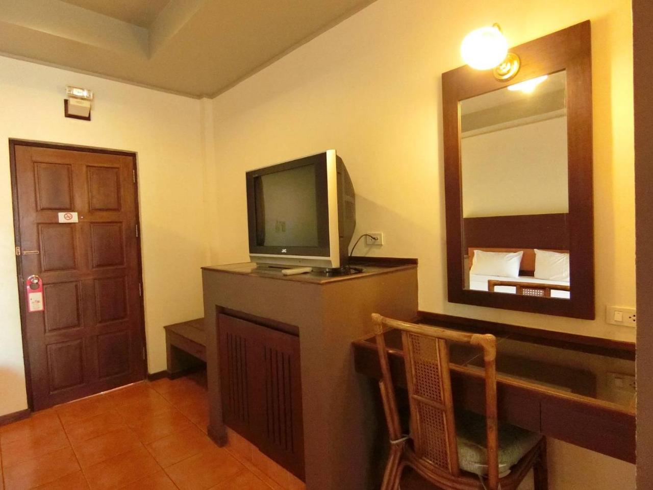 The Hotel 2*