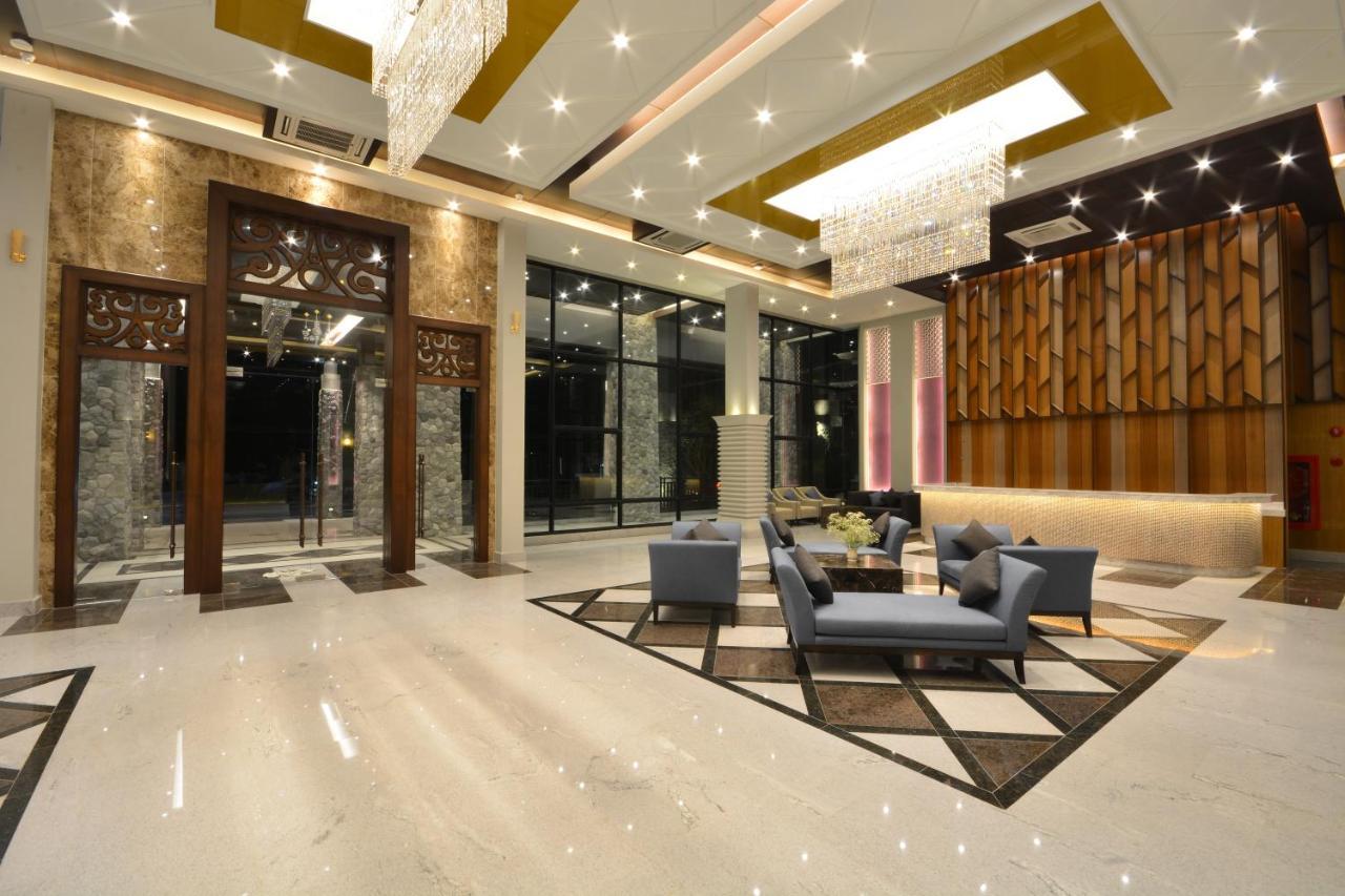 Le Bali & Hotel 5*