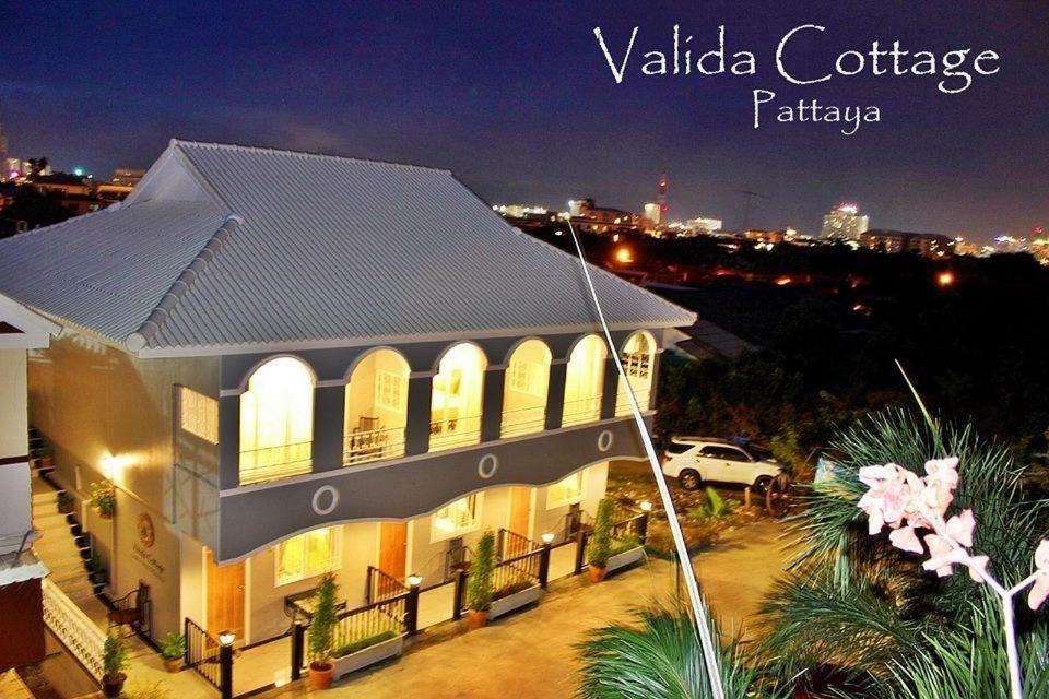 Valida *