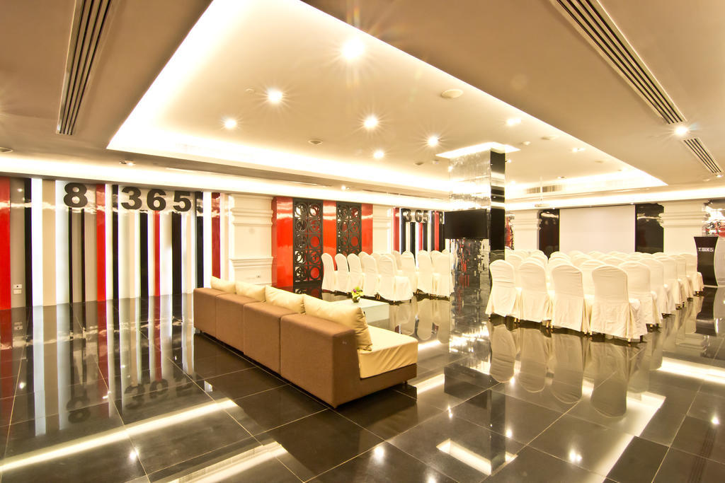 Tsix5 Hotel