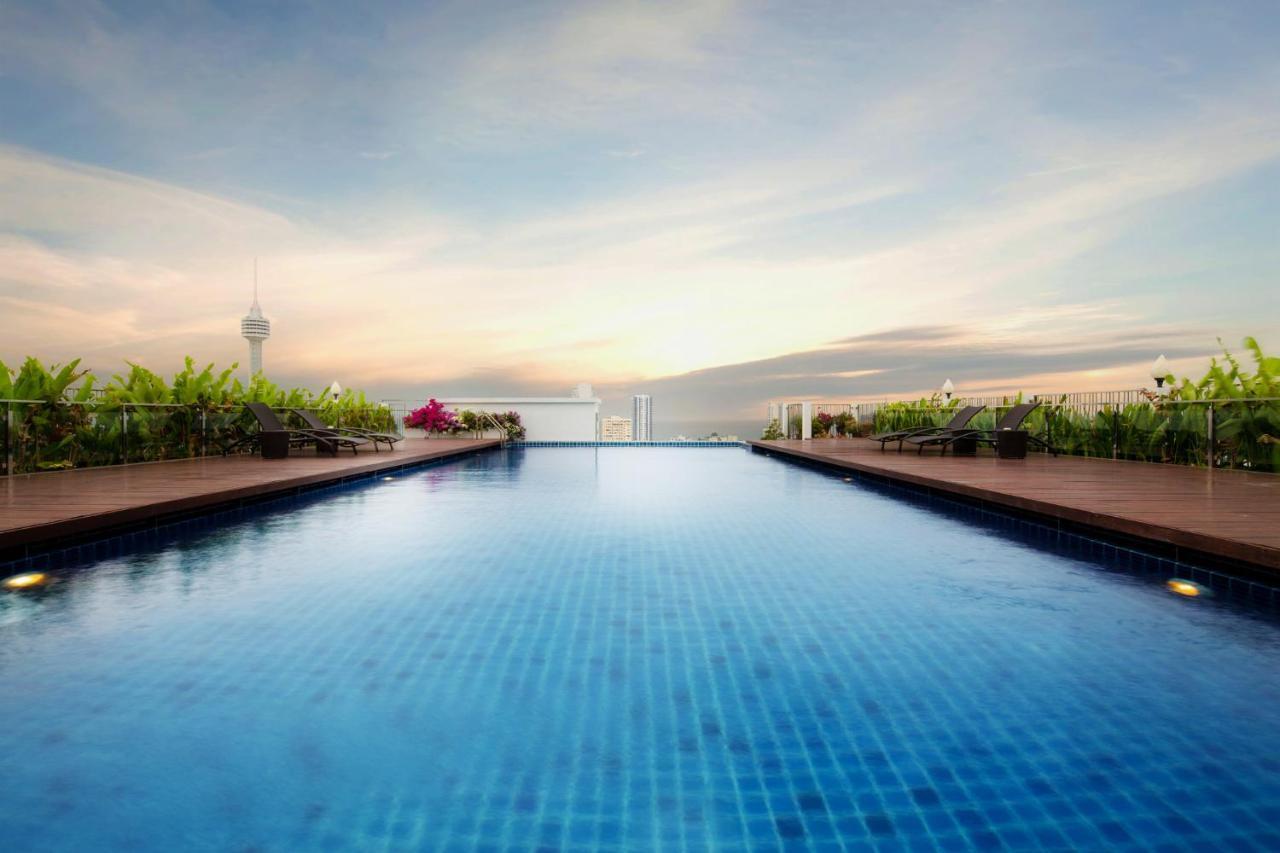 Aiyara Grand Hotel 5*