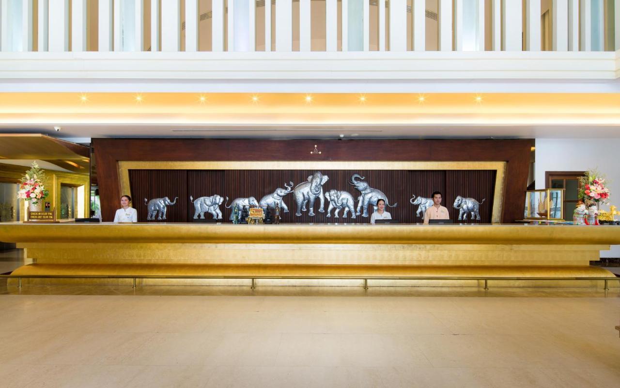 Aiyara Grand Hotel 5*