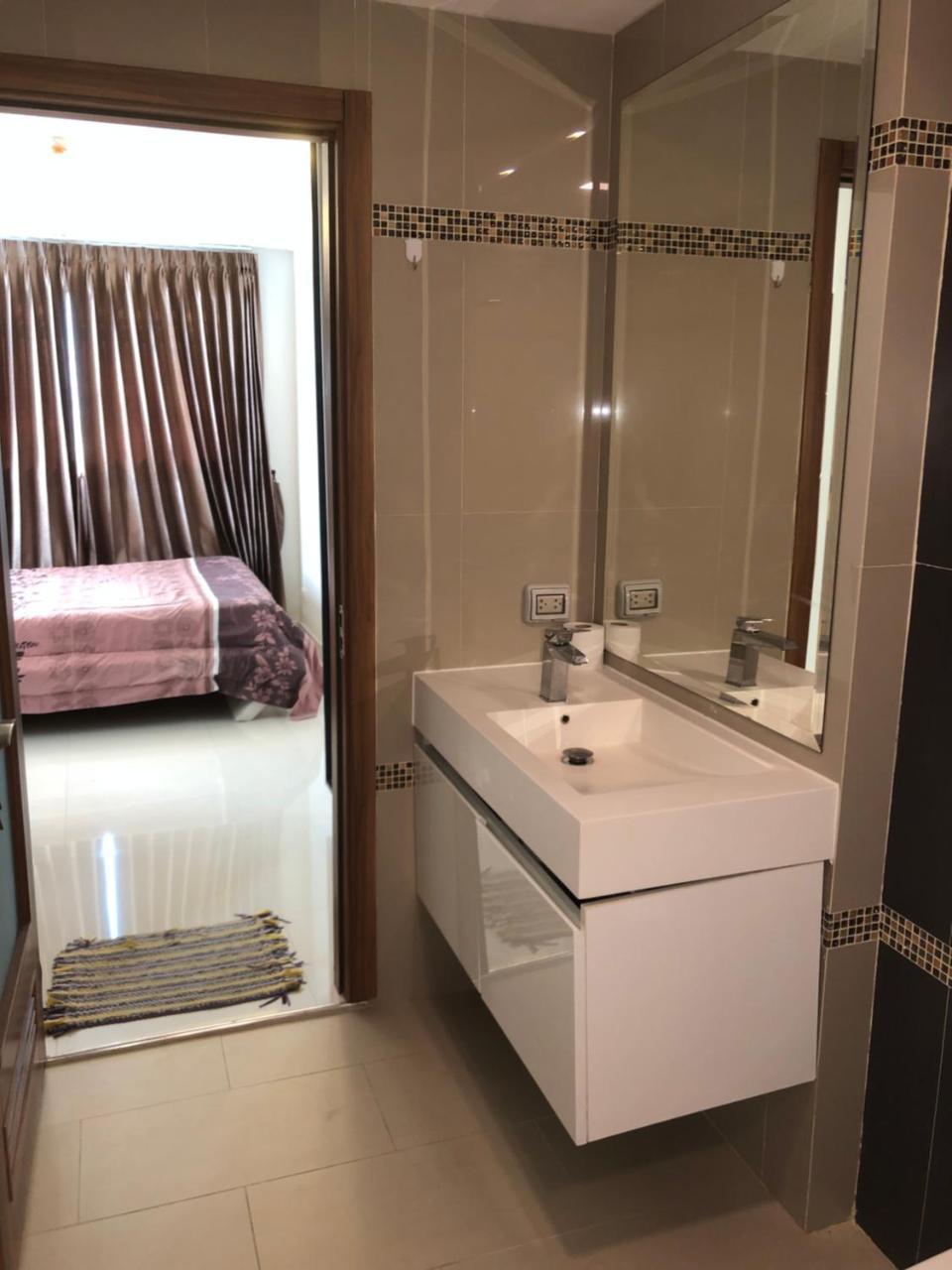 Apartment Club Royal Wongamat