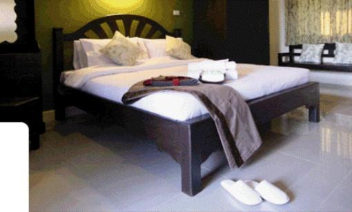 Ploen By Tolani Hotel