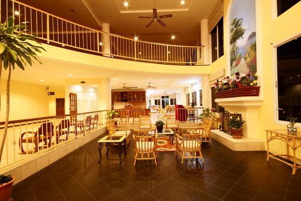 Hotel Cross Pratamnak 5*