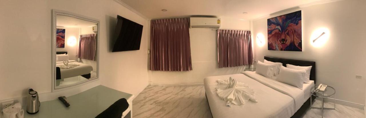 Hotel Le Cafe Royale 3*