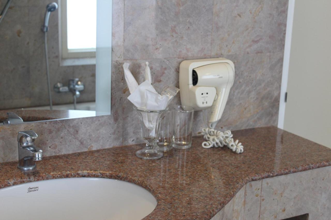 Hotel Le Cafe Royale 3*