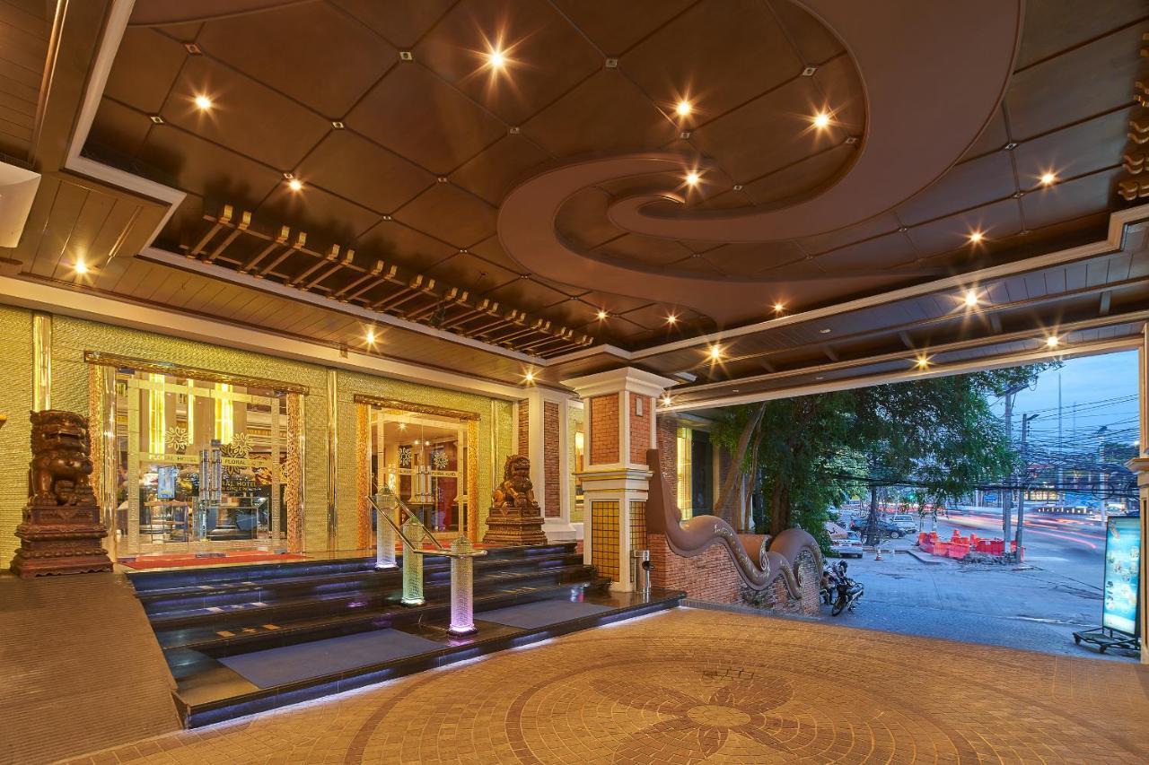 Tempat peranginan Floral - Dolphin Circle