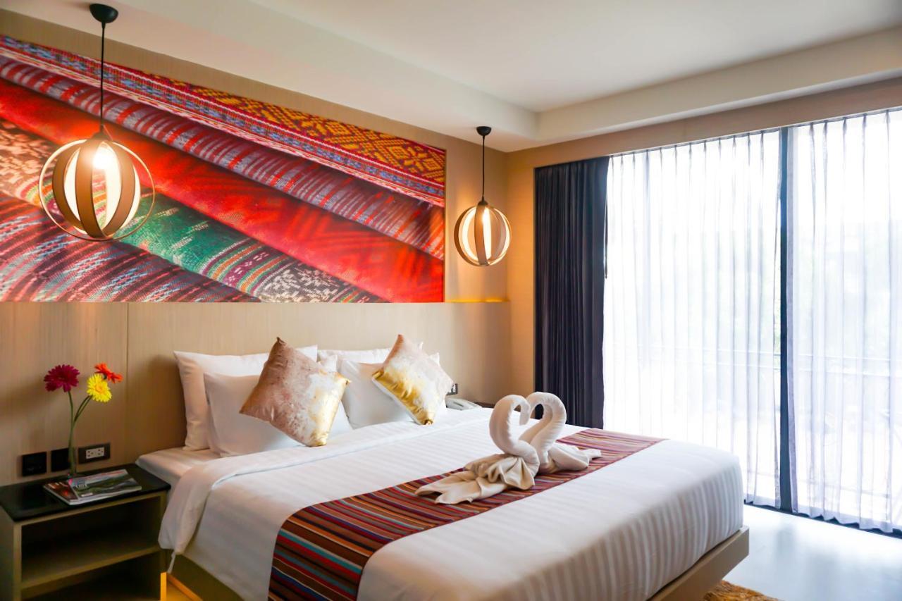 Glow South 4*