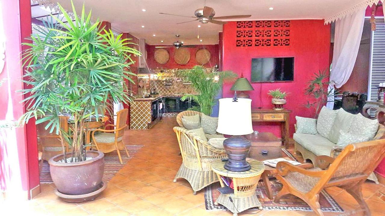 Amazing Tropical Family Thai Style Costs Included Pattaya