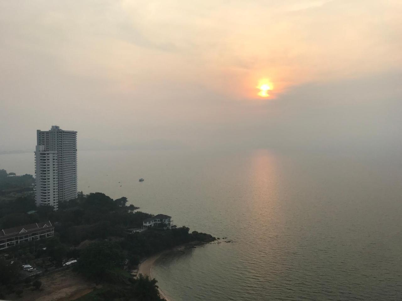 Krisda Golden Condotel Cliff & Park Apartment