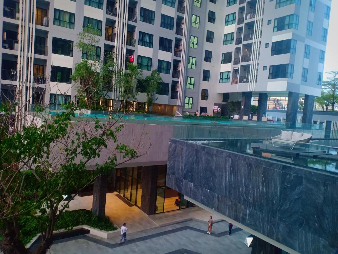 Apartment The Base