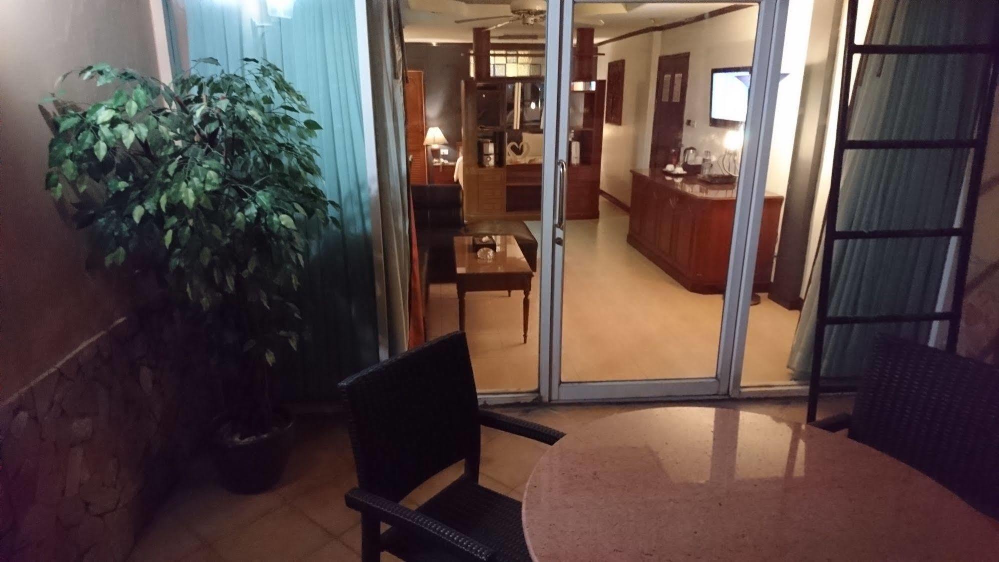 Le Cafe Royale Hotel 3*