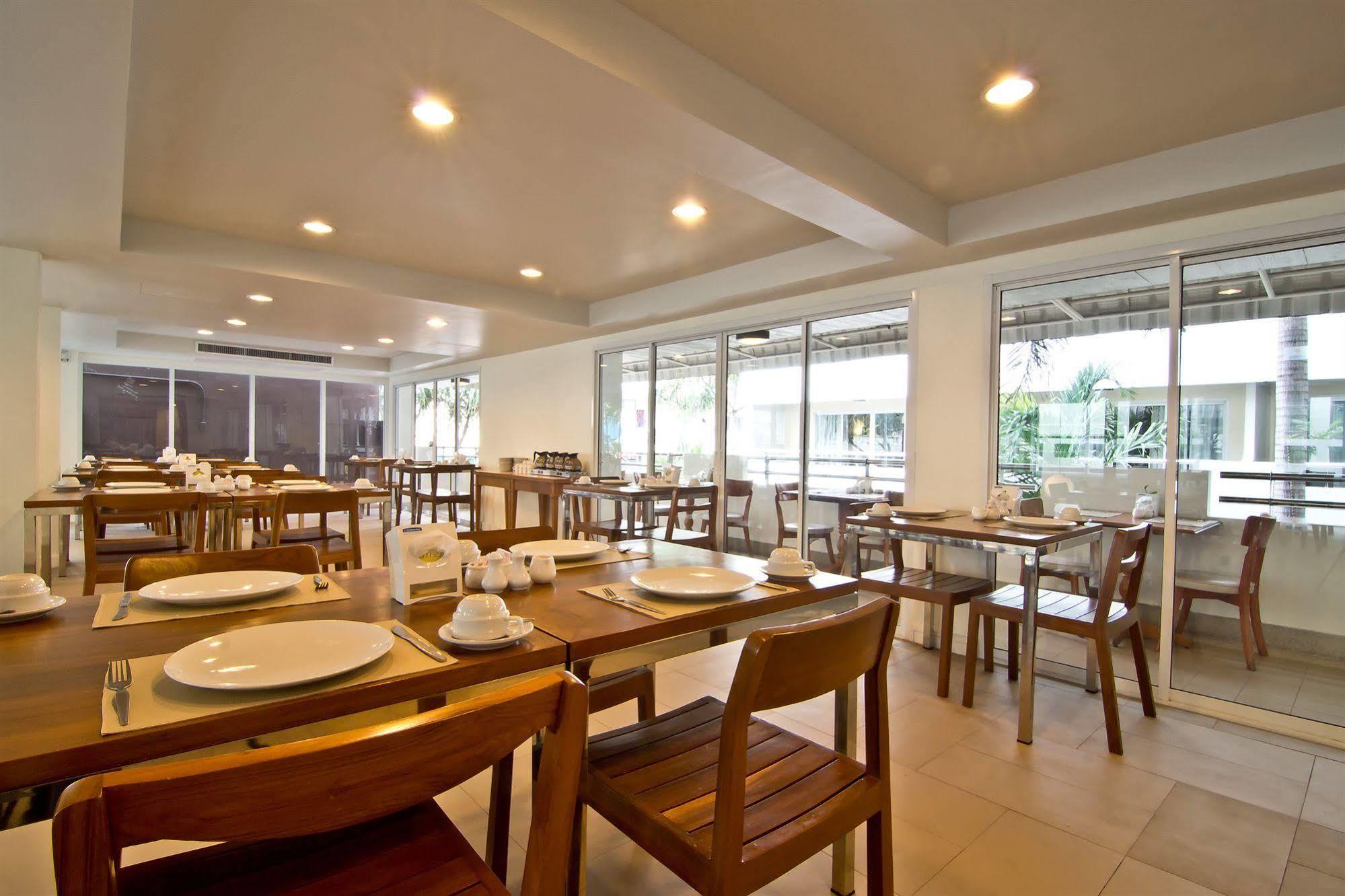 Sunshine & Residences Hotel 3*