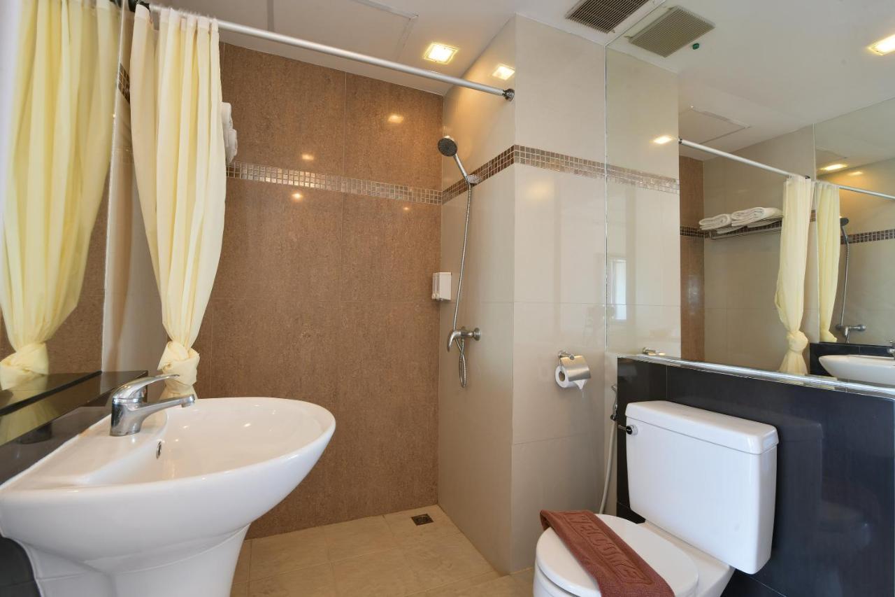 Oyo 109 Ozone Prime Hotel