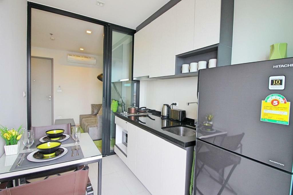 The Base - Large Luxury, 1 Bedroom, Sea View - Centre - 963 * Pattaya