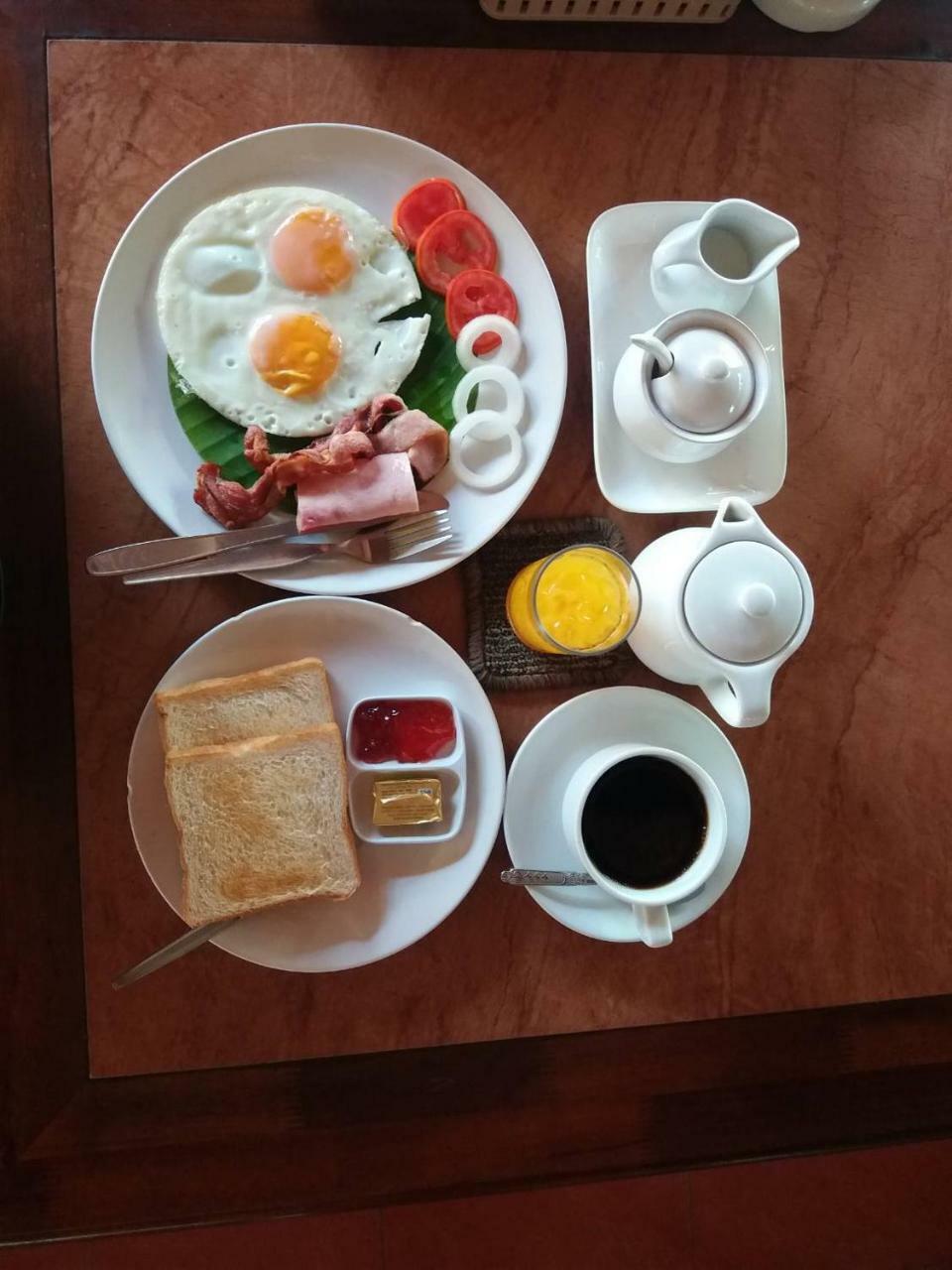 Hotel The