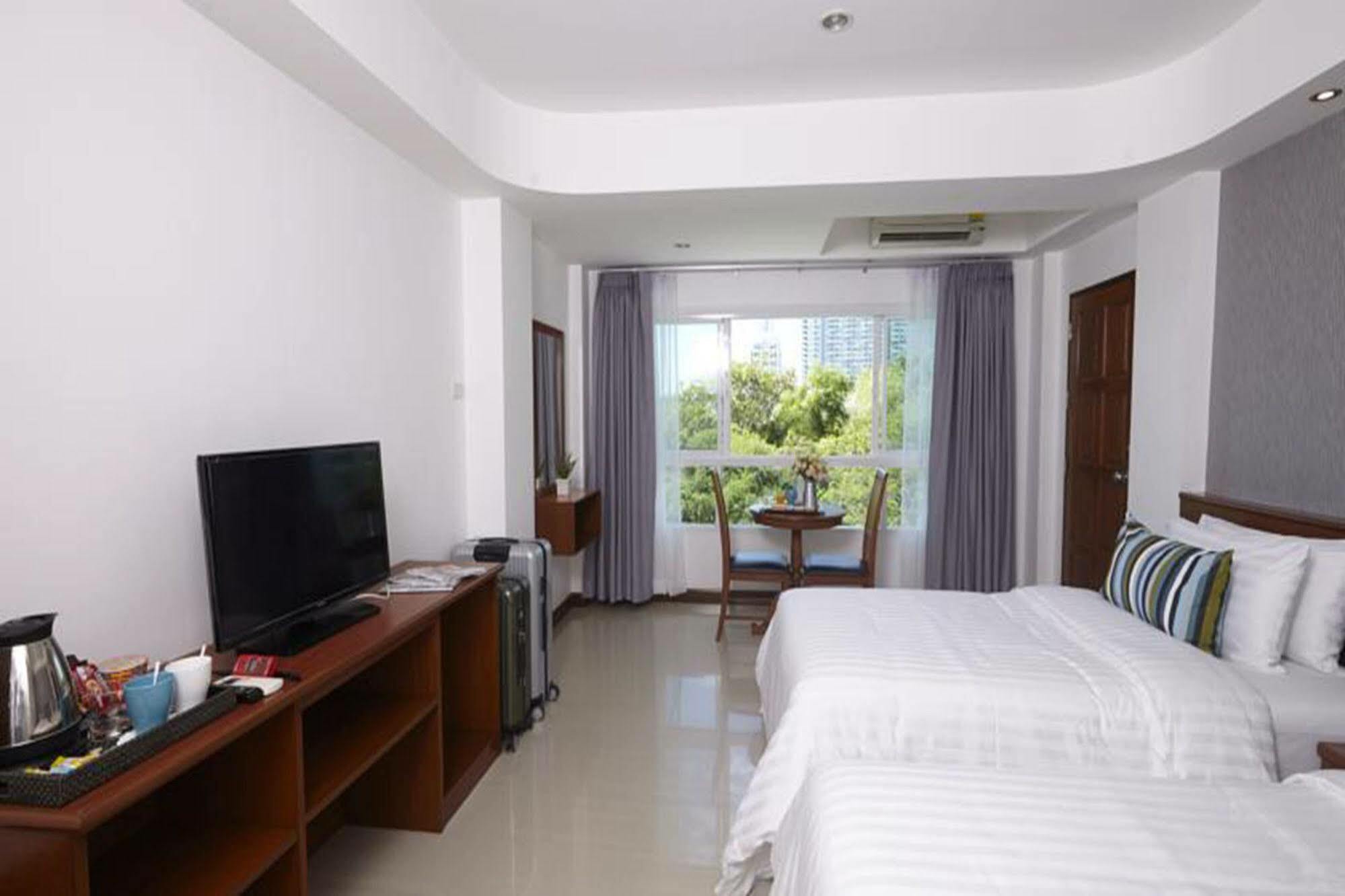 Kp Seaview Jomtien โรงแรม Pattaya