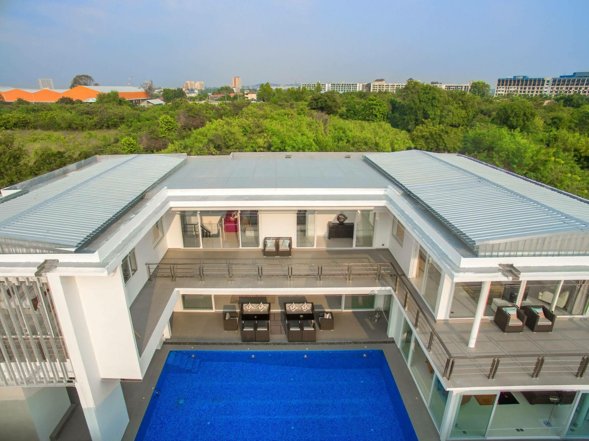 Davinci Pool * Pattaya