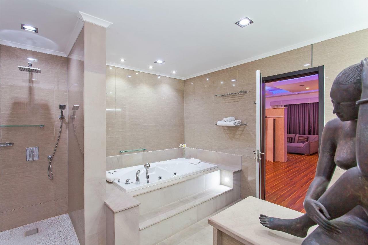 Royale Grand Villa *