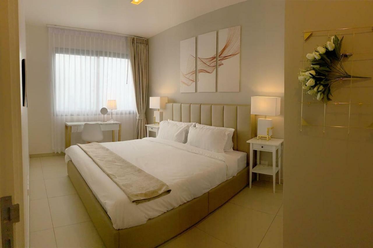 Unixx Your Oasis In By N'dee Apartment Pattaya
