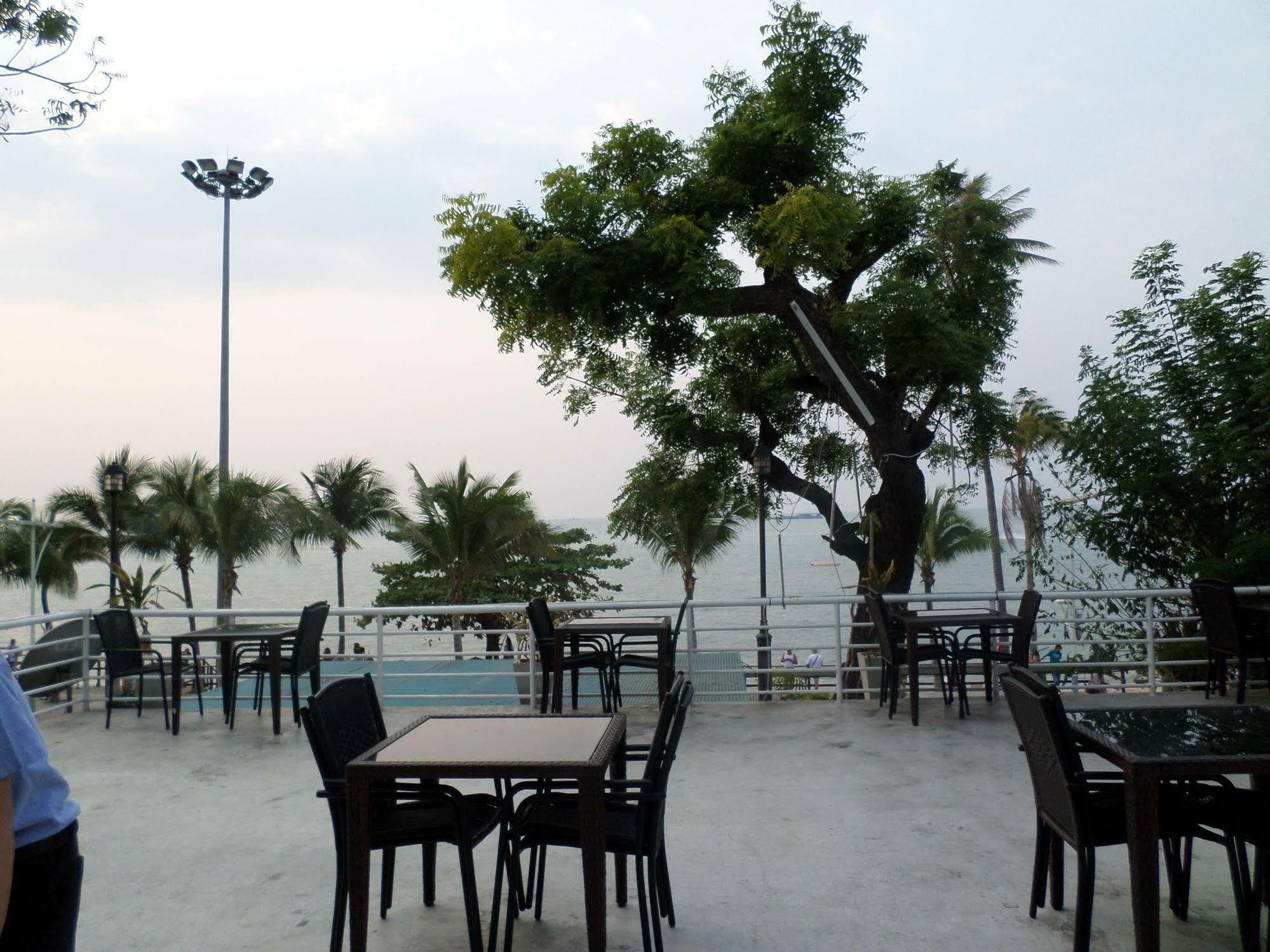 Hotel Nautical 3*