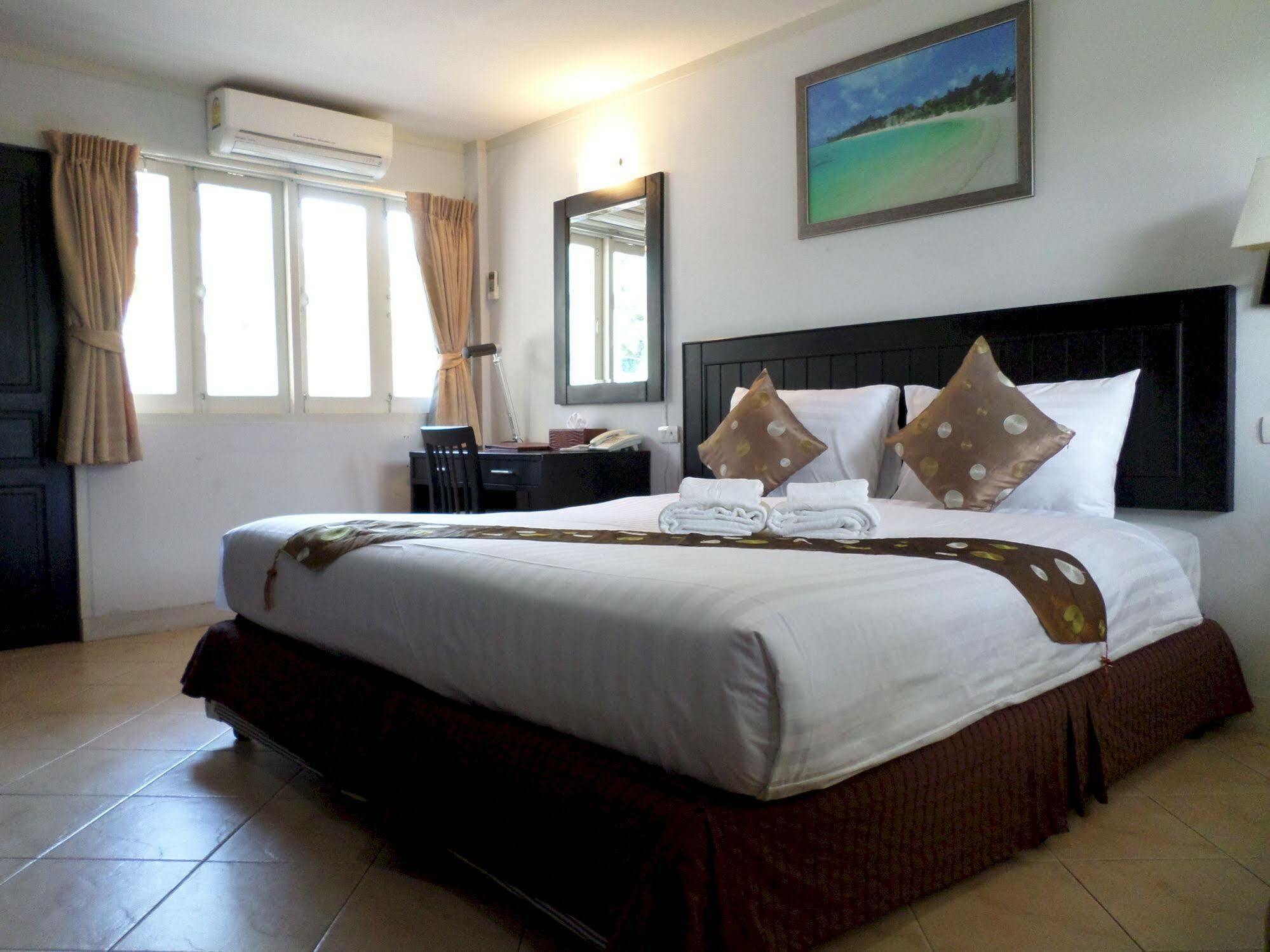 Hotel Nautical 3*