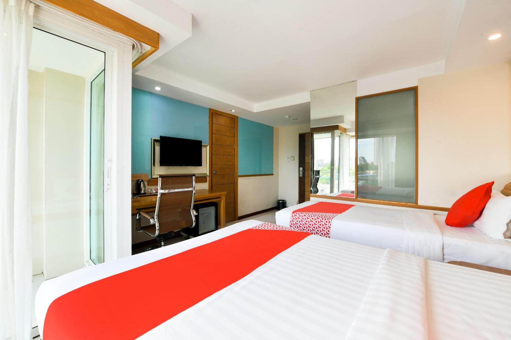 Oyo 143 Dday Resotel Hotel Pattaya