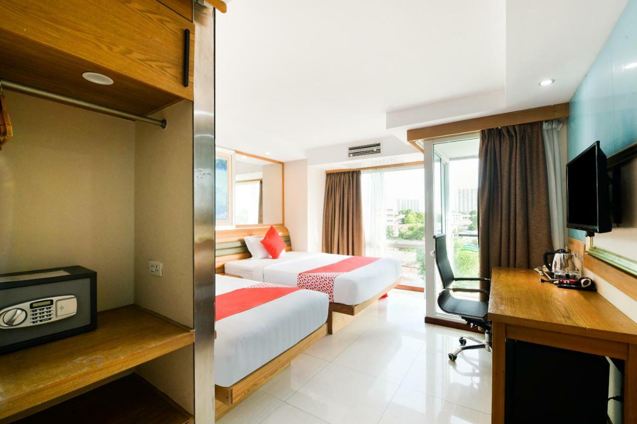 Oyo 143 Dday Resotel Pattaya
