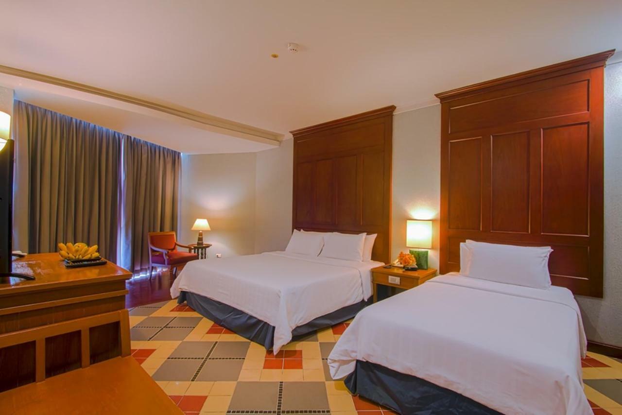 Long Garden & Pavilions Hotel
