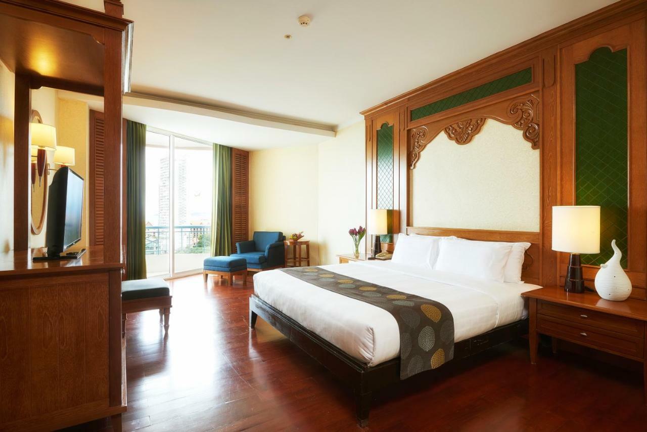 Long Garden & Pavilions 5*