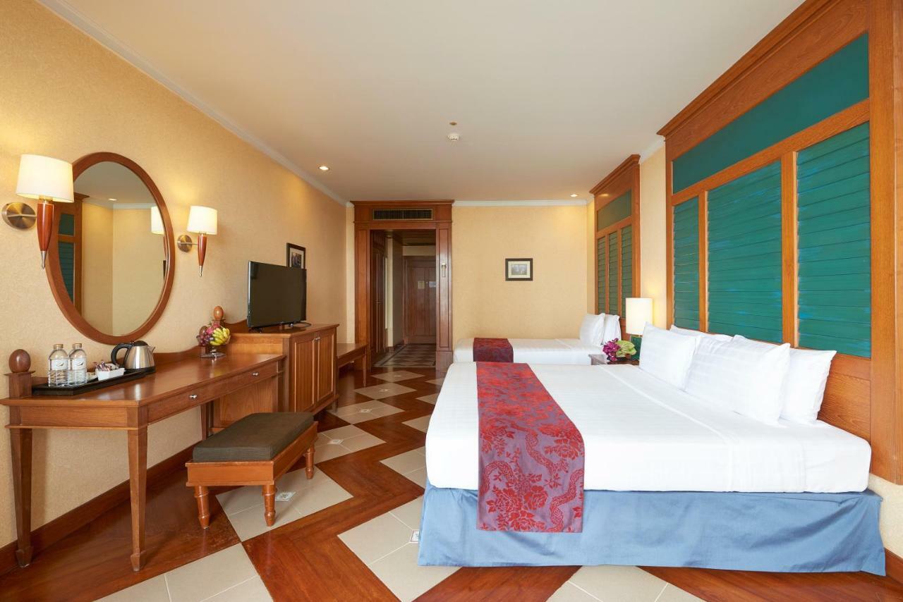 Long Garden & Pavilions 5*