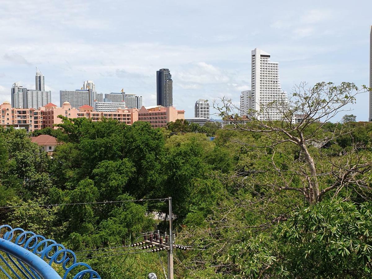 Apartment Germania Pattaya