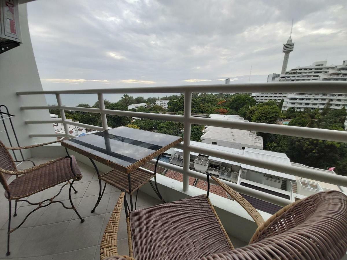 Condominum In Jomtien With Sea View, Balcony And Free Wifi Pattaya