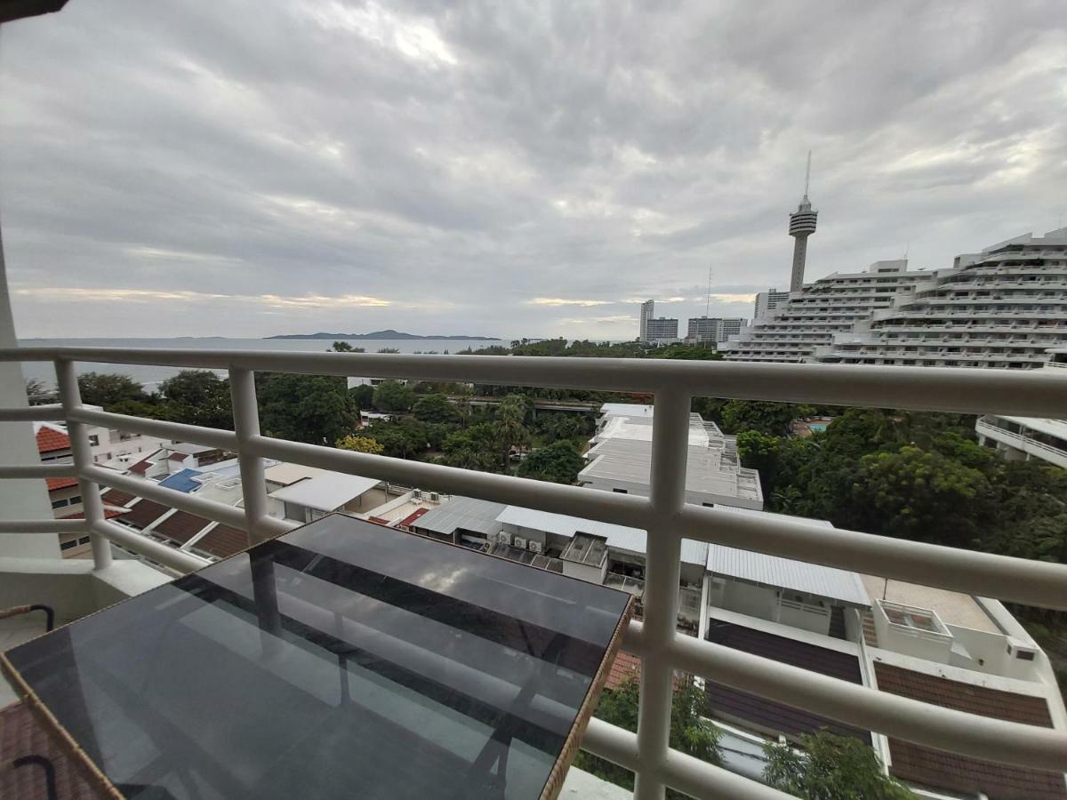Apartment Condominum In Jomtien With Sea View, Balcony And Free Wifi *