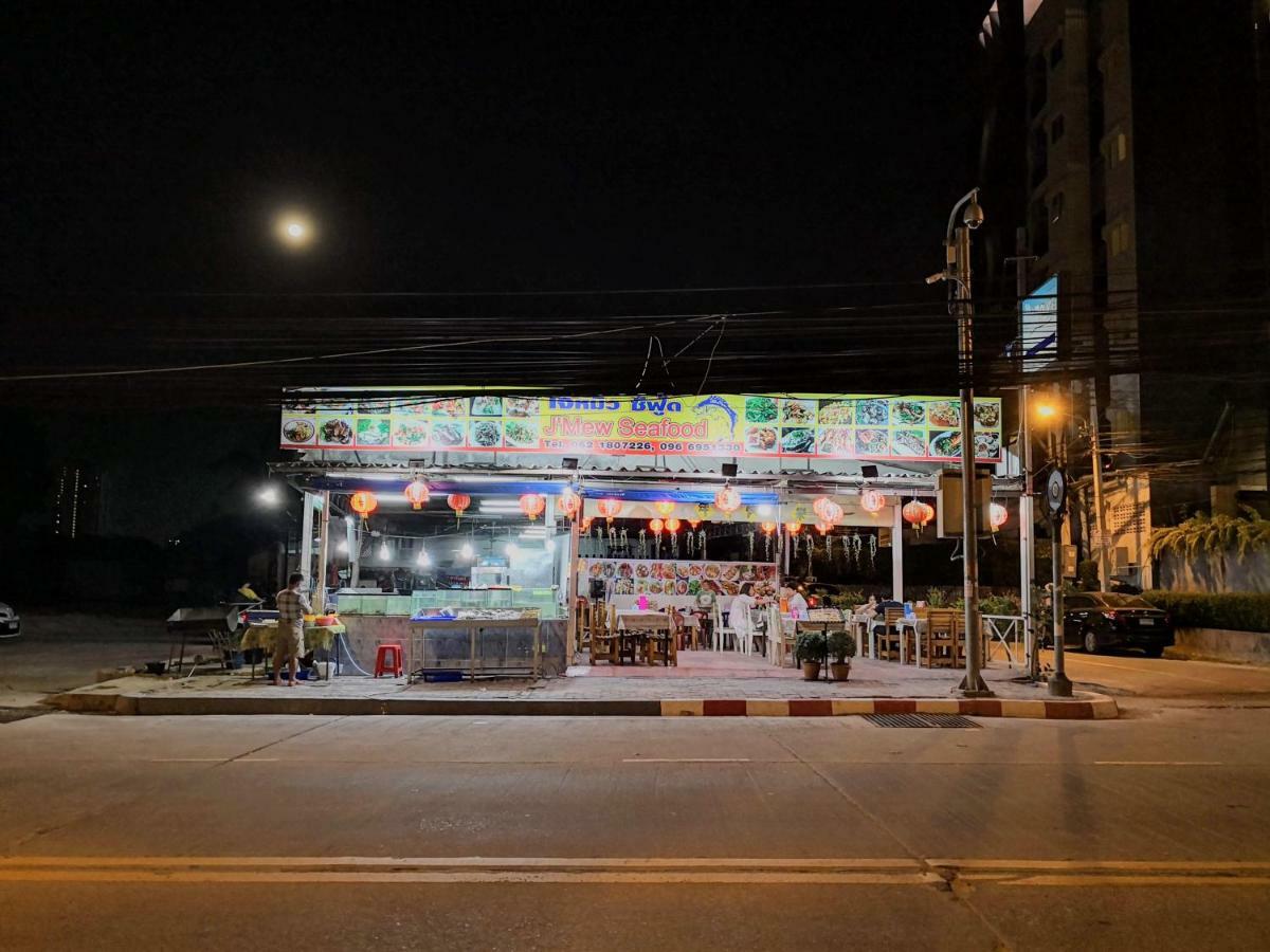 Asleep By Lantana Hostel *