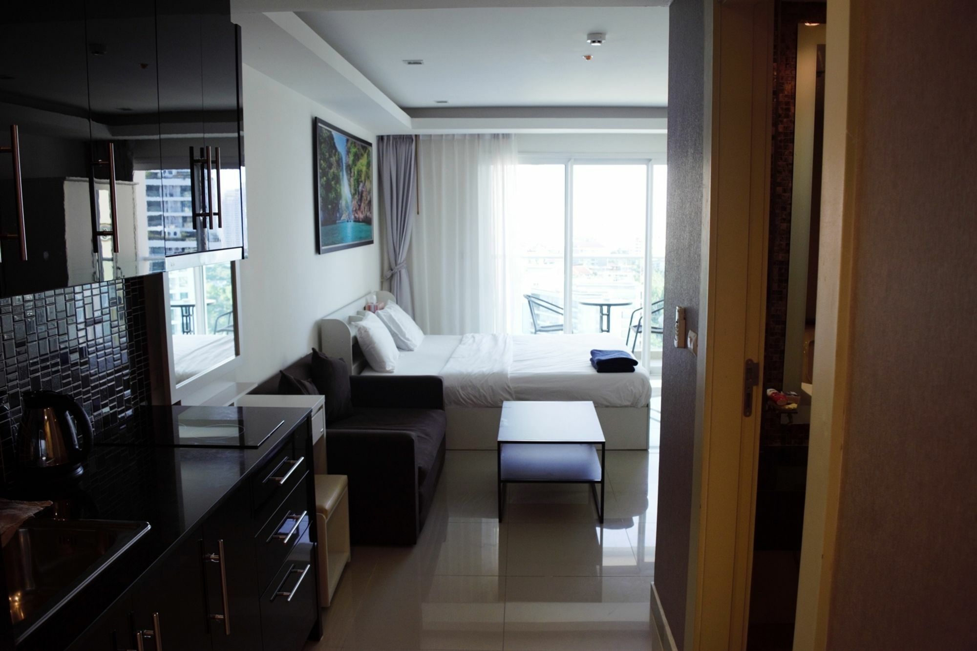 The Cozy View By Homelicious Hospitality Hotel