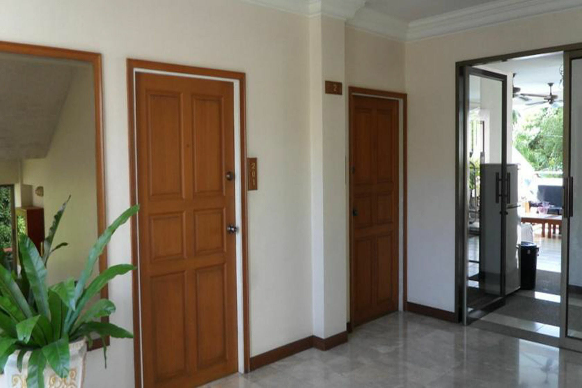 The Monaco Aparthotel 2*