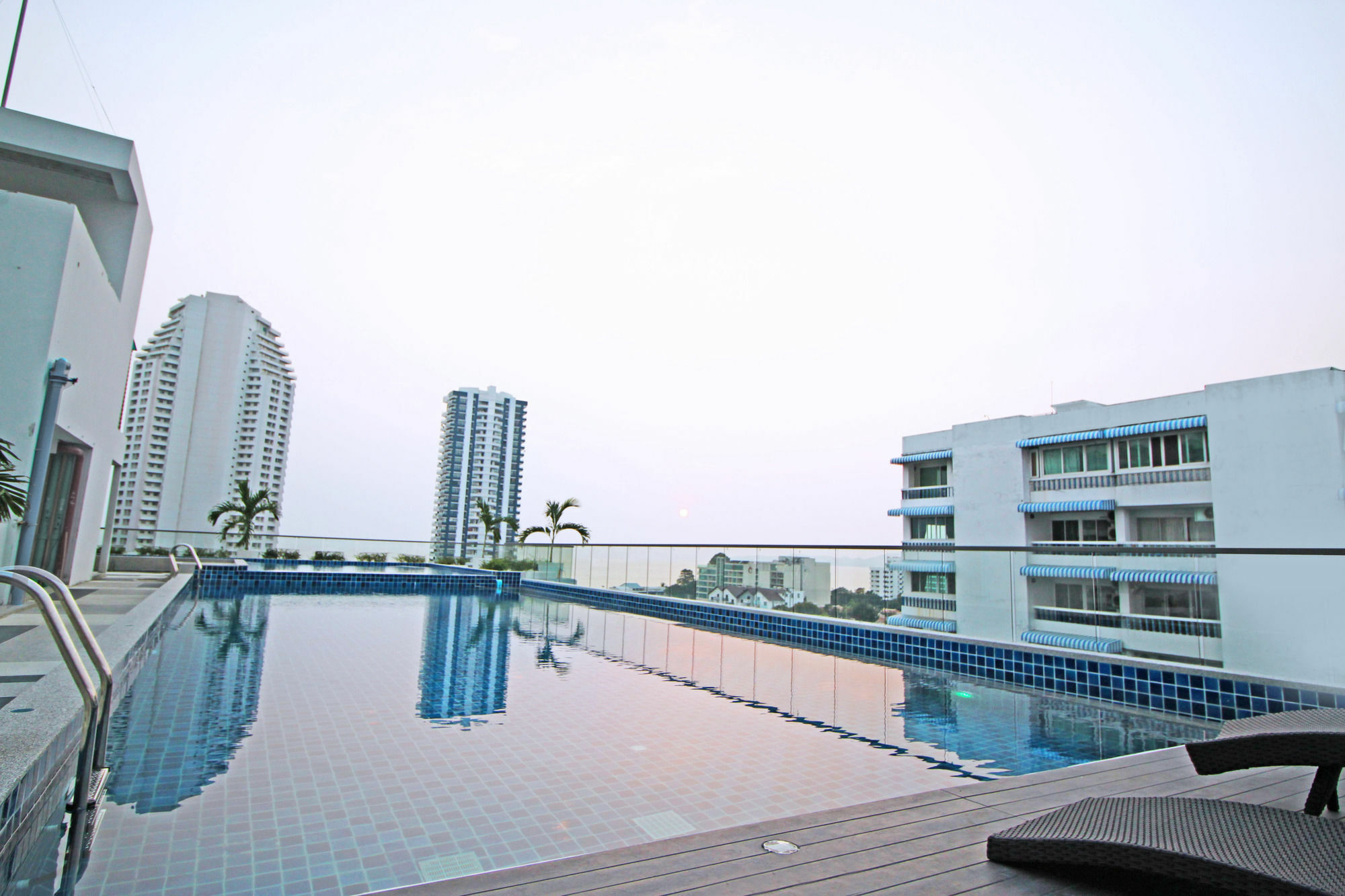 Laguna Bay 2 By Sunny Apartment *
