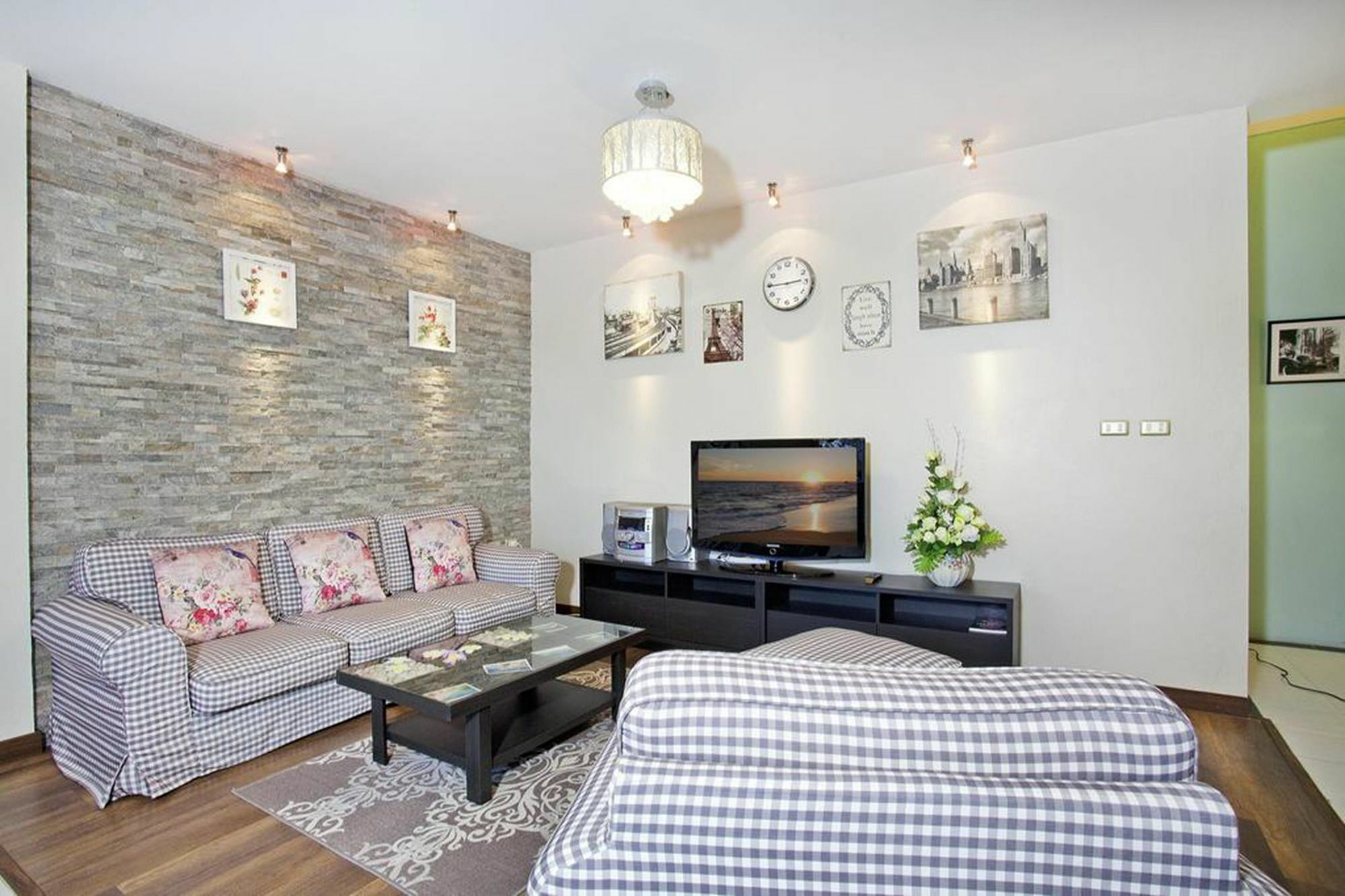 Villa Pool Tanzanite Near Walking Street Pattaya